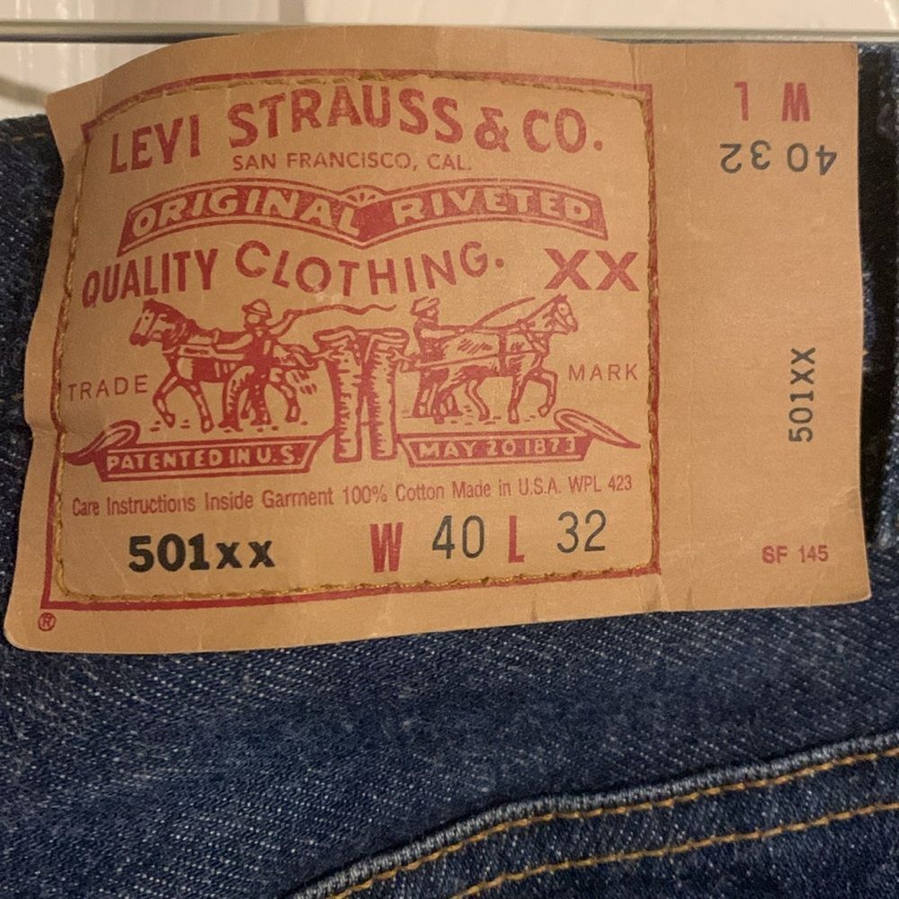 LeVI’S, 501 button up, vintage 94, (30years old) have wear spots, 40x32 - Picture 5 of 11